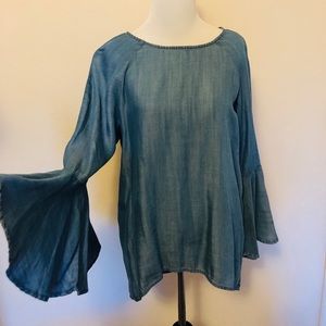 Denim Blouse with bell sleeves✨